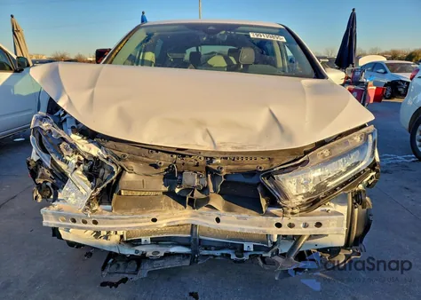 2025 Honda Odyssey Touring z USA, uszkodzony, nr VIN 5FNRL6H87SB055528